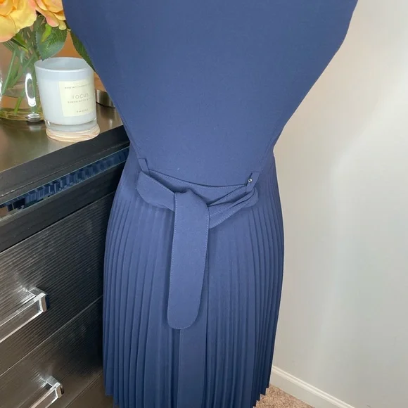 Karen Millen Sleeveless Pleated Skirt Trench Dress in Navy Size 6US - Picture 7 of 16
